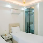 Palmera Wellness & מלון דירות