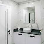 Palmera Wellness & מלון דירות קיירניה