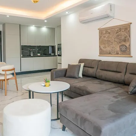 Palmera Wellness & 4*