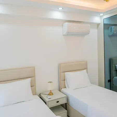 Lägenhetshotell Palmera Wellness & 4*